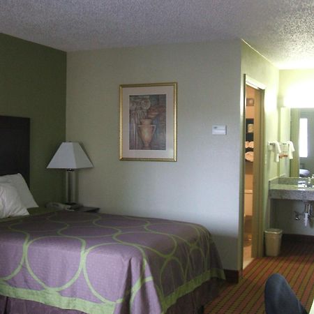 Super 8 By Wyndham Monticello Ar Motel Екстериор снимка