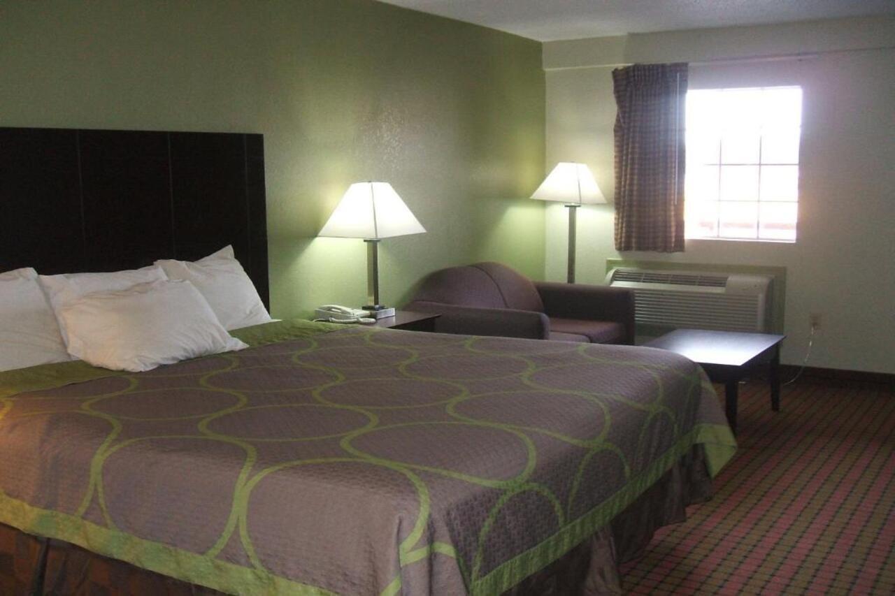 Super 8 By Wyndham Monticello Ar Motel Екстериор снимка