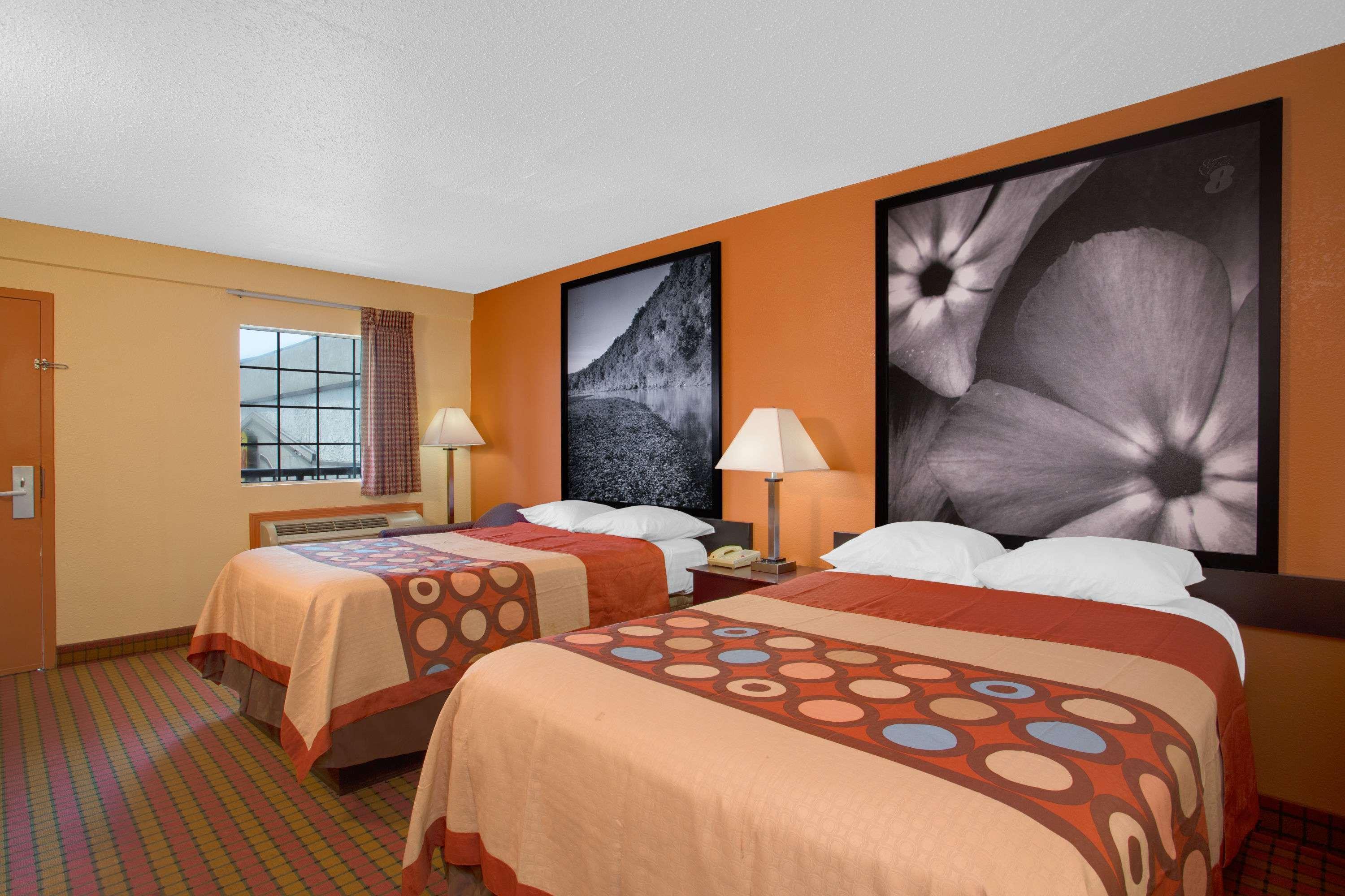 Super 8 By Wyndham Monticello Ar Motel Екстериор снимка