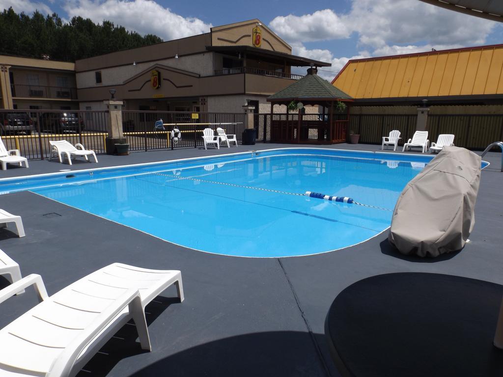 Super 8 By Wyndham Monticello Ar Motel Екстериор снимка
